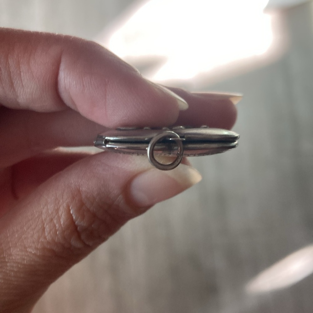 Silver Heart Locket - Picture 4 of 6